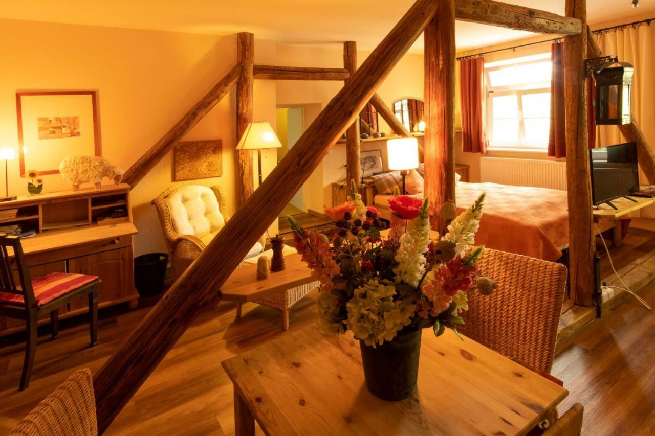 Gutshaus Von Bismarck Apartment An der Schmucke Bagian luar foto