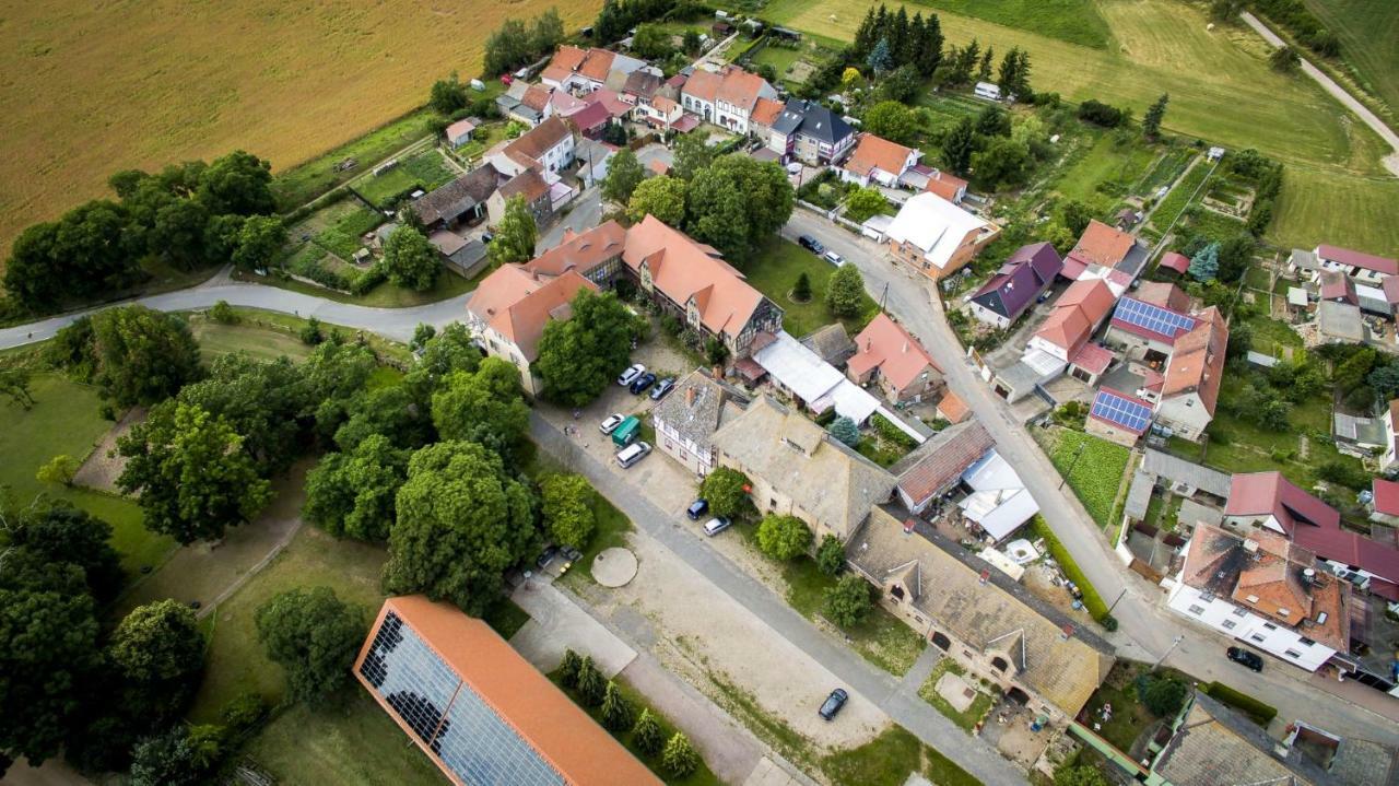 Gutshaus Von Bismarck Apartment An der Schmucke Bagian luar foto